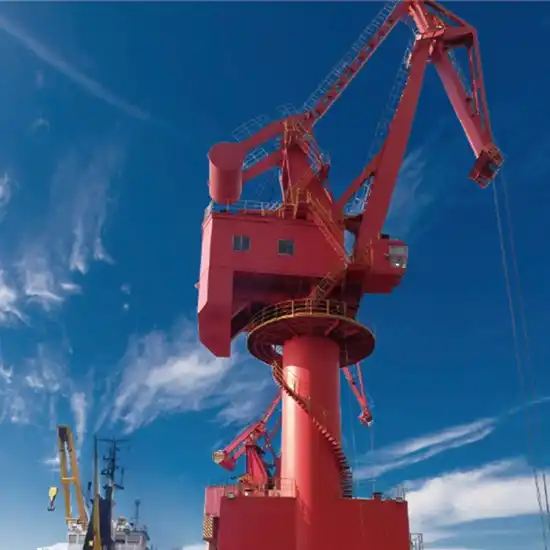 Four-linkage portal crane for shipyard and logistics applications