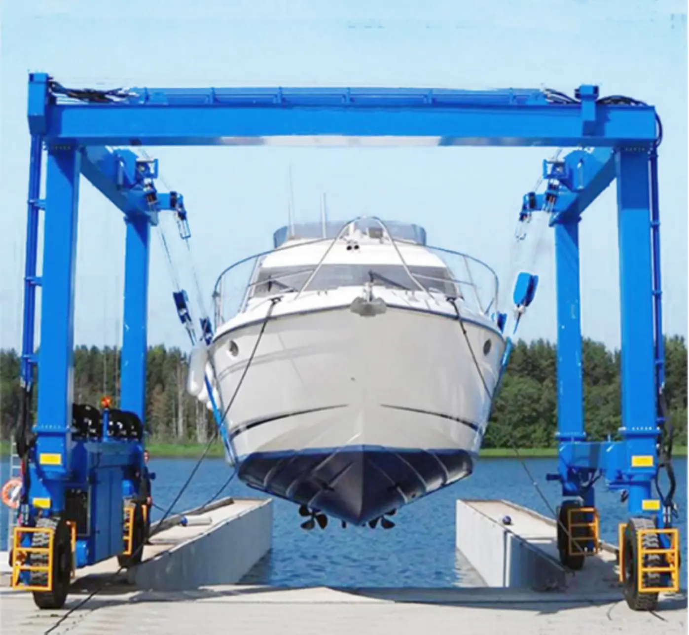 Yacht Hoisting Crane