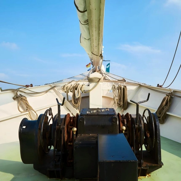 anchor winch