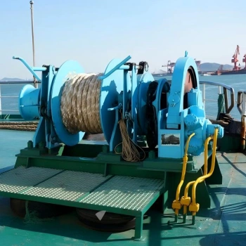 Towing winch