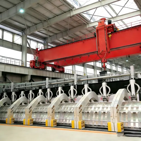 Electrolysis Cell Service Crane