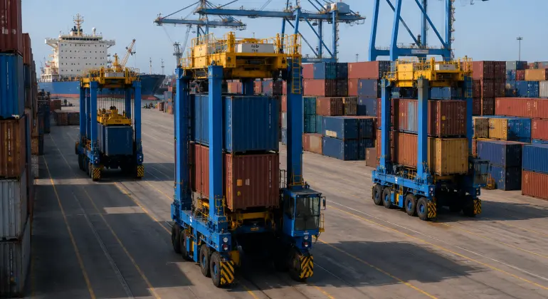 20 Straddle Carriers for Dar es Salaam Port, Tanzania