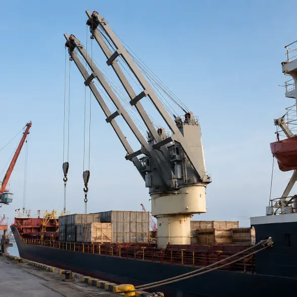 360-degree Hydraulic Slewing Crane for seamless container loading