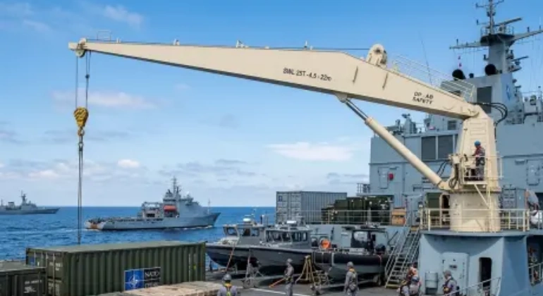 How Yuntian YTM-SB1600 Marine Stiff Boom Crane Supported Next-Generation Offshore Wind Installation